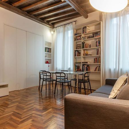 Casa Isabella Al Colosseo - FromhometoРим Экстерьер фото